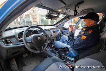 Foligno, in panne sulla statale 77 soccorso dalla Polizia - Il quotidiano che racconta l'Umbria - Umbria Cronaca