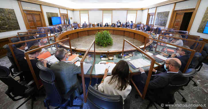Csm, il plenum approva il parere sulla riforma del governo: critiche sulla legge elettorale e le sanzioni ai pm che parlano alla stampa