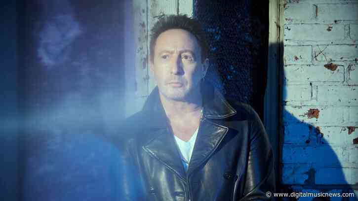 Julian Lennon Signs with BMG, Studio Album Coming This Year