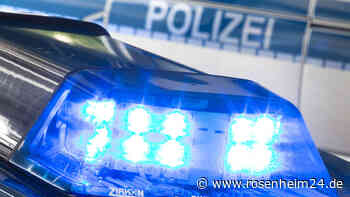 Audi in Prien angefahren und beschädigt: Polizei sucht nach Zeugen