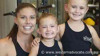 Hannah's family and friends at inquest - Western Advocate