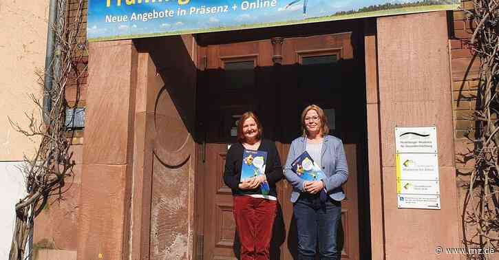Volkshochschule:  Englische Konversation wird beim Spaziergang geübt
