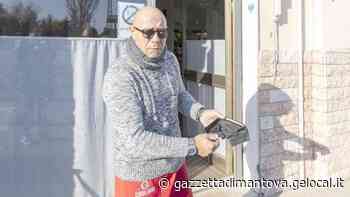 Rapinato all'alba mentre apre il bar: «Erano armati, mi hanno picchiato» - La Gazzetta di Mantova