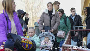 Ab nächster Woche kann bezogen werden: Das Containerdorf wird fertig eingerichtet