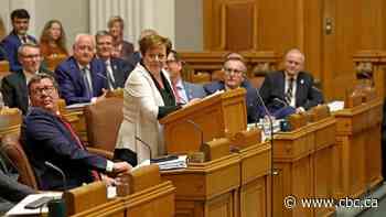 Sask. projects $463M deficit, finance minister says government surprised by quick economic rebound