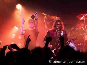 Review: U.K.'s The Darkness delivered resurrected rock in glamorous fashion
