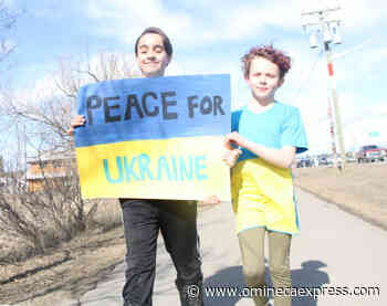 100 Mile youth hold Peace Walk for Ukraine – Vanderhoof Omineca Express - Omineca Express