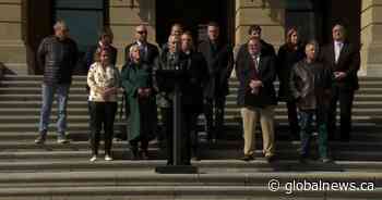 UCP backbenchers break ranks, call on Jason Kenney to resign