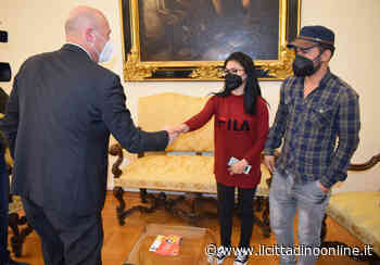 Unisi accoglie Edriss e Sayeeda: i due studenti afghani studieranno a Siena - Il Cittadino on line