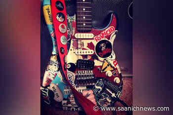 Vancouver Island musician hopes for return of beloved stolen guitar – Saanich News - Saanich News