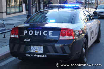 UPDATE: Family of 4 unhurt after man bursts into Victoria home – Saanich News - Saanich News