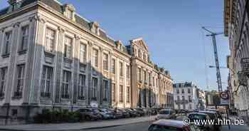 Twee jaar cel voor vader die lastercampagne voert tegen twee schooldirecteurs - Het Laatste Nieuws