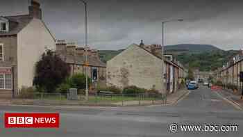 Nelson crash: Two held after nine injured in three-car collision - BBC.com