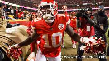 Greg Cote Show podcast: Surprise! Bonus episode on Dolphins’ NFL-quaking megatrade for Tyreek Hill - Miami Herald