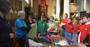 Vormelingen zamelen materiaal in voor vluchtelingen Oekraïne | Dendermonde | hln.be - Het Laatste Nieuws