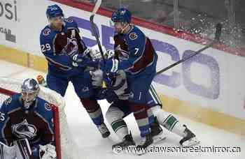 Halak, Canucks contain high-flying Avalanche in 3-1 win - Dawson Creek Mirror