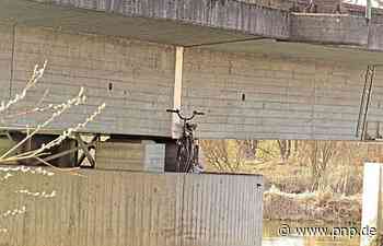 Plattlings skurrilster Radl-Abstellplatz - Plattling - Passauer Neue Presse - PNP.de