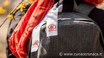 Sit-in e "stracci di pace" sabato con Emergency a Cuneo per dare voce ai diritti umani - Cuneocronaca.it