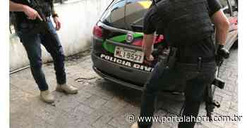 EM DOIS BAIRROS DE IMBITUBA: Suspeito de contratar transporte para 1kg de cocaína é preso; menor que armazenaria drogas foi apreendido - Portal AHora