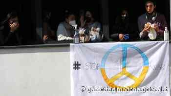 Modena. Striscioni di pace e sette tonnellate di aiuti agli ucraini - La Gazzetta di Modena