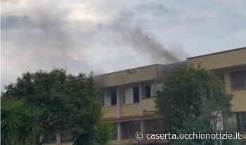 Incendio sul tetto della scuola, studenti evacuati a Capua - L'Occhio di Caserta
