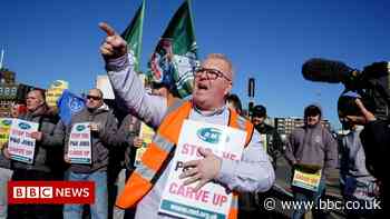 PM backs calls for P&O Ferries boss Peter Hebblethwaite to resign