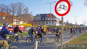 Fridays For Future mobilisiert 500 Radfahrer auf der Schnellstraße nach Jena-Lobeda