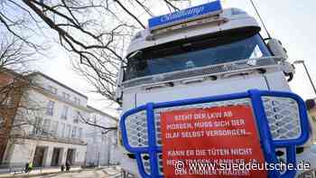 Demonstrationen - Kiel - Lastwagenfahrer demonstrieren gegen hohe Energiepreise - Politik - Süddeutsche Zeitung - SZ.de