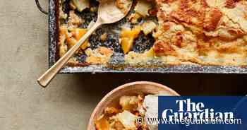 Ravneet Gill’s recipe for tinned peach and pineapple dump cake - The Guardian