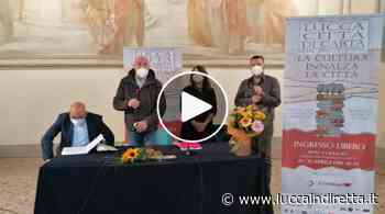 Da Carlo Lucarelli a Marco Vichi, Lucca è 'città di carta' al Real Collegio - Luccaindiretta - LuccaInDiretta