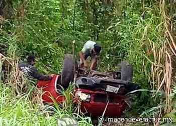 Vuelca camioneta en la carretera Misantla- Martínez de la Torre - Imagen de Veracruz