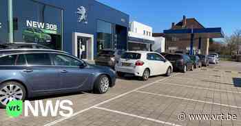 Files aan tankstations in Kinrooi: burgemeester vraagt maatregelen - VRT NWS