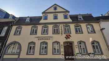 Sammelunterkunft in Sporthalle im Gespräch: Wird in Andernach der Wohnraum für Flüchtlinge knapp? - Rhein-Zeitung