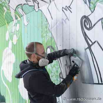 Essen: Graffiti-Künstler machen riesige Wand bunt - Radio Essen