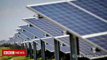 Solar farms: Can expansion overcome Tory MPs' concerns?
