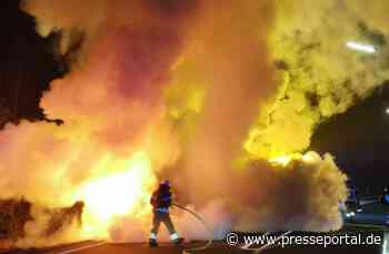 FW Bremerhaven: PKW in Vollbrand