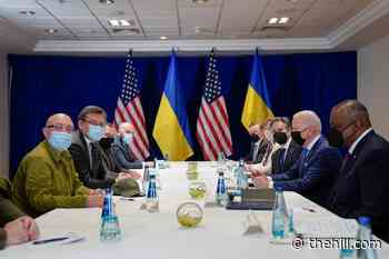 Biden meets with top Ukrainian officials in Poland
