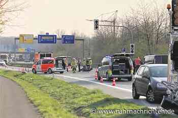 RN+ Rollerfahrer (74) aus Waltrop rutscht auf Farbe aus - und kollidiert mit Pkw - Ruhr Nachrichten
