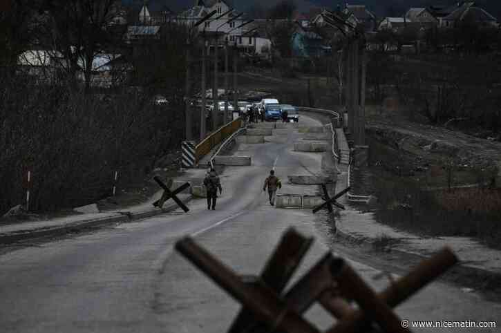 "Et soudain... tout s'est arrêté": un clown et une biochimiste se retrouvent sur les barricades pour défendre Kiev en Ukraine