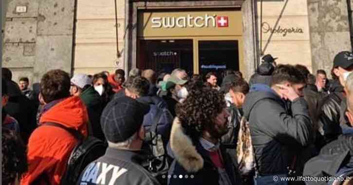Swatch, lunghe code fuori dai negozi di tutta Italia: il motivo? Il nuovo MoonSwatch, l’orologio “spaziale” in collaborazione con Omega