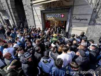 Lunghe code e delirio per l'ultimo Swatch