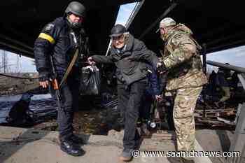 Photos from Ukraine help teens Rise Together for Victoria fundraiser - Saanich News