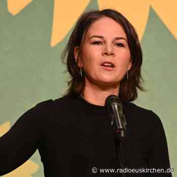 Baerbock rechtfertigt deutsche Waffenlieferungen an Ukraine - radioeuskirchen.de