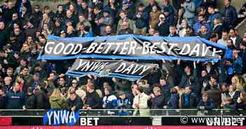 Supporters Club Brugge eren verongelukte Davy (28) tijdens thuismatch - Het Laatste Nieuws