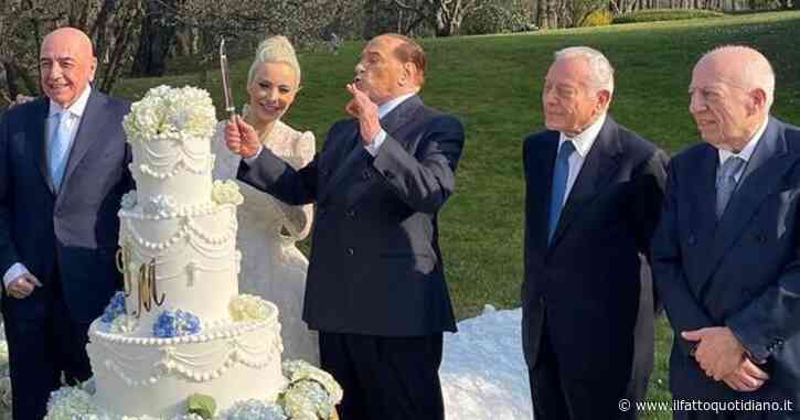 “Marta Fascina incinta di Berlusconi”. Il gossip dopo il ‘non matrimonio’ del 19 marzo. Ambienti vicini all’ex premier: “Fake news”