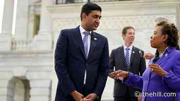 Khanna: 'There's no support in the Democratic Congress for regime change'