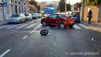 Trieste, scontro fra auto e moto in Strada del Friuli: due feriti - Il Piccolo