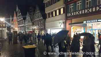 "Montagsspaziergang" in Calw - Deutlich weniger Teilnehmer auf der Straße - Schwarzwälder Bote