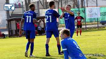 Stadtderby SV Jena-Zwätzen gegen SV Schott Jena II: Nach dem Spiel bei Freddie Mercury eingestimmt - Thüringische Landeszeitung