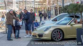 Neue Automodelle beim verkaufsoffenen Sonntag in Wolfsburg